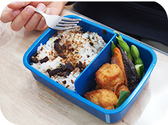 お弁当の写真